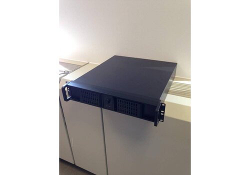 Business Continuity Server (incl SW, for more than 7 devices) 