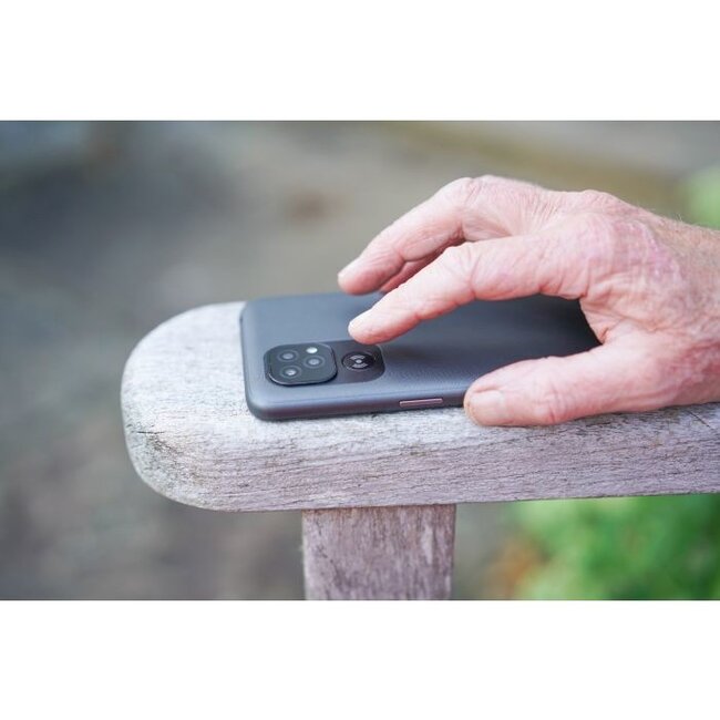 Doro 8100 4G Smartphone - 32GB