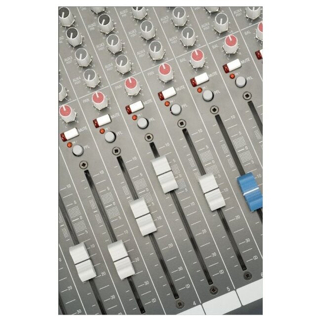 A&H - ZED-420 4 Bus, 16 Mono Input, 2 Dual Stereo, 6 Aux with USB