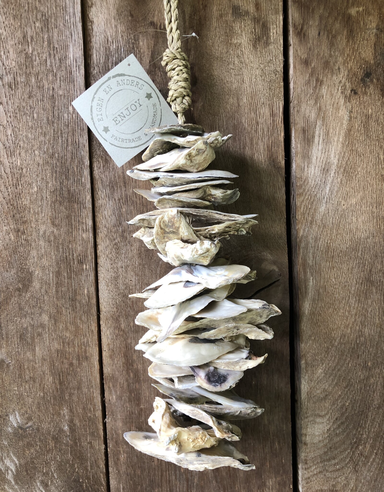 Eigen en anders Schelpenkoord  oesterschelp- Ibiza