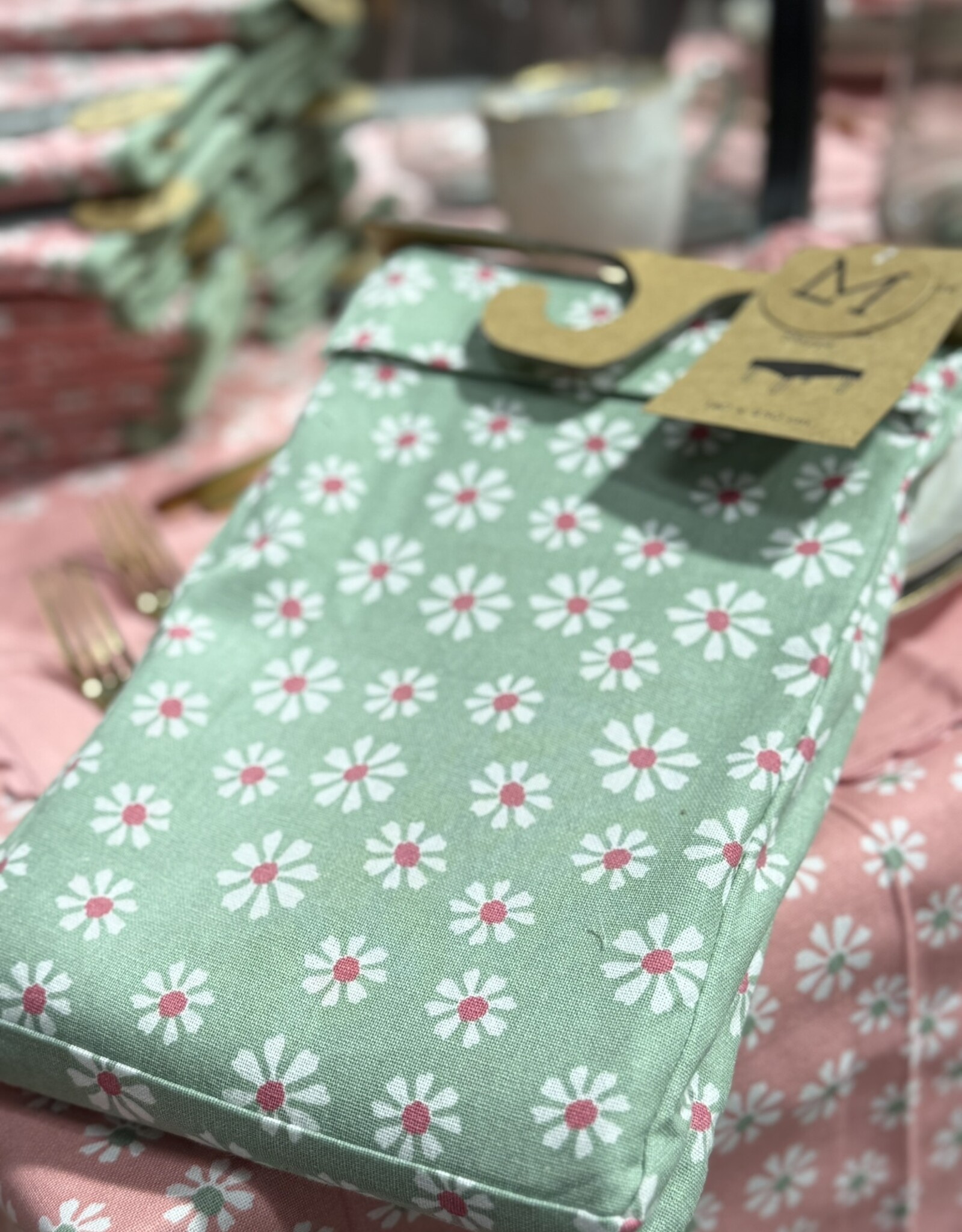 Linen & More Tafellaken  'Daisy Flowers' - groen