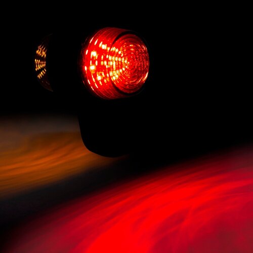 LED Dark pendellamp R-A links, haakse steel, 12/24v, 50cm kabel
