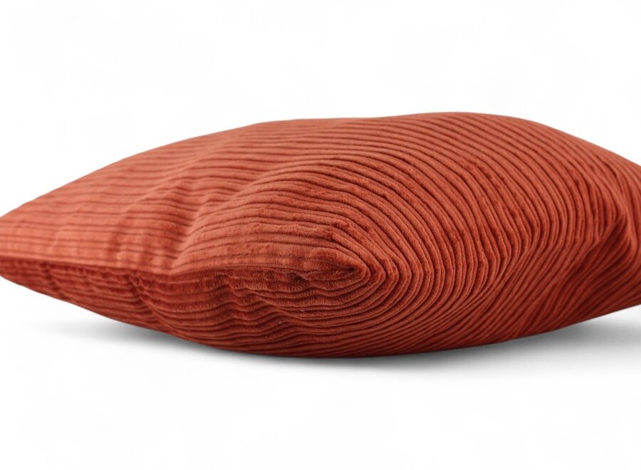 Steenrood sierkussen 45x45 cm in luxe ribcord van 100% katoen | roestkleur, terracotta en warm rood kussen voor bank en interieur