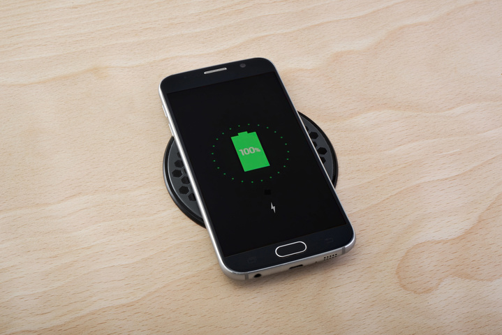 Scanstrut Draadloze telefoonlader vlak (12/24v)