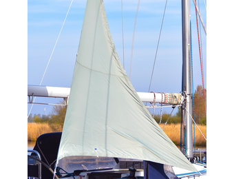 Blue Performance Triangle sun shade