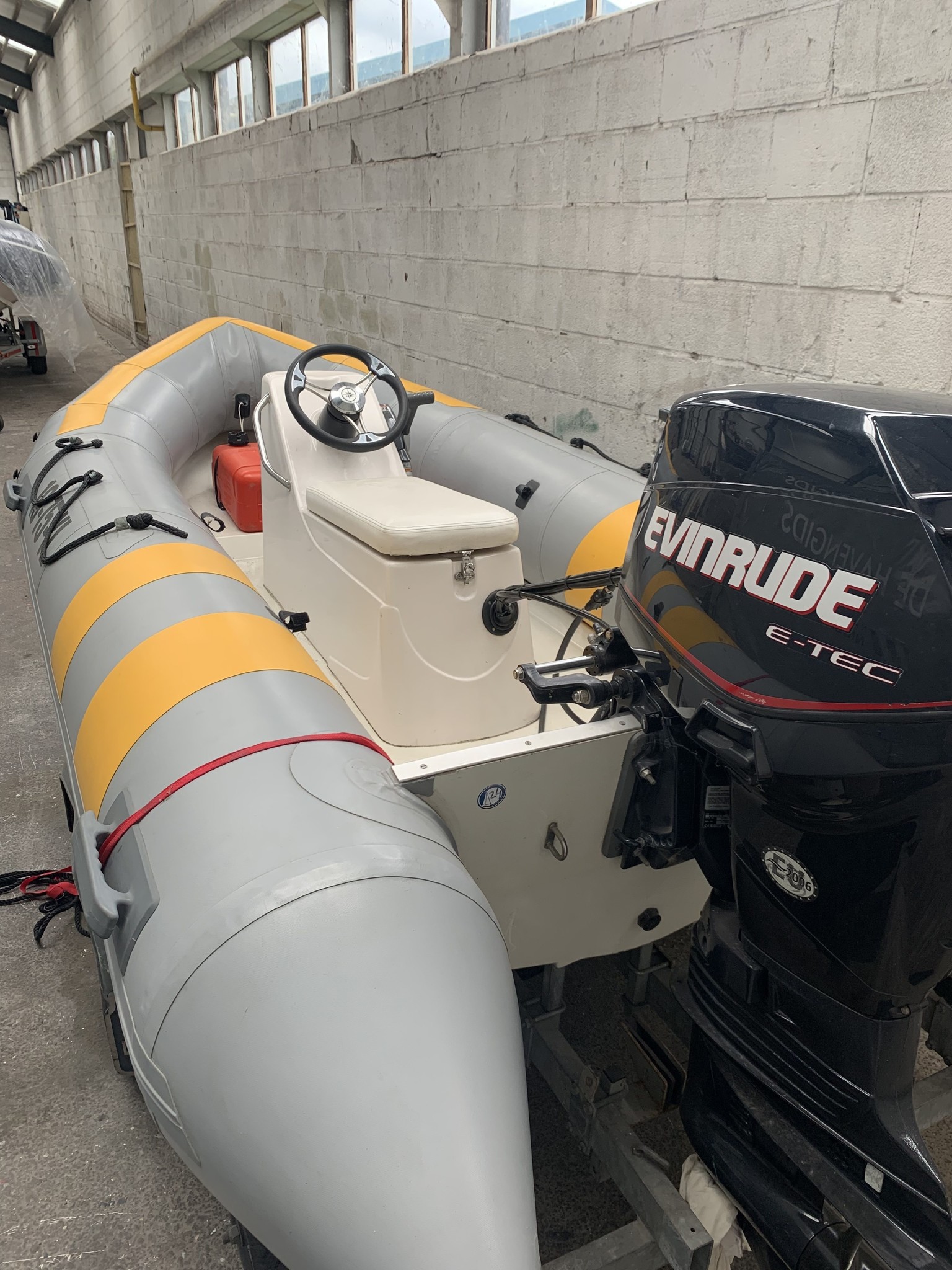 INRUIL! SILLINGER 400 MET 40 PK EVINRUDE E-TEC