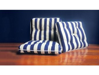 Yachticon Kapok kussen dubbel marine blauw/wit gestreept