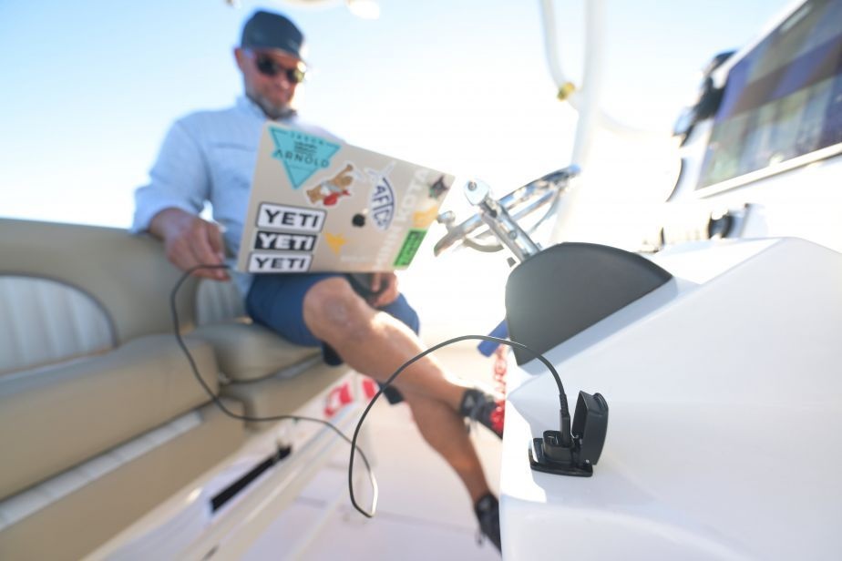 Scanstrut Flip Pro snellader waterdicht IPX4 USB-A en USB-C aansluiting 12 - 24 V