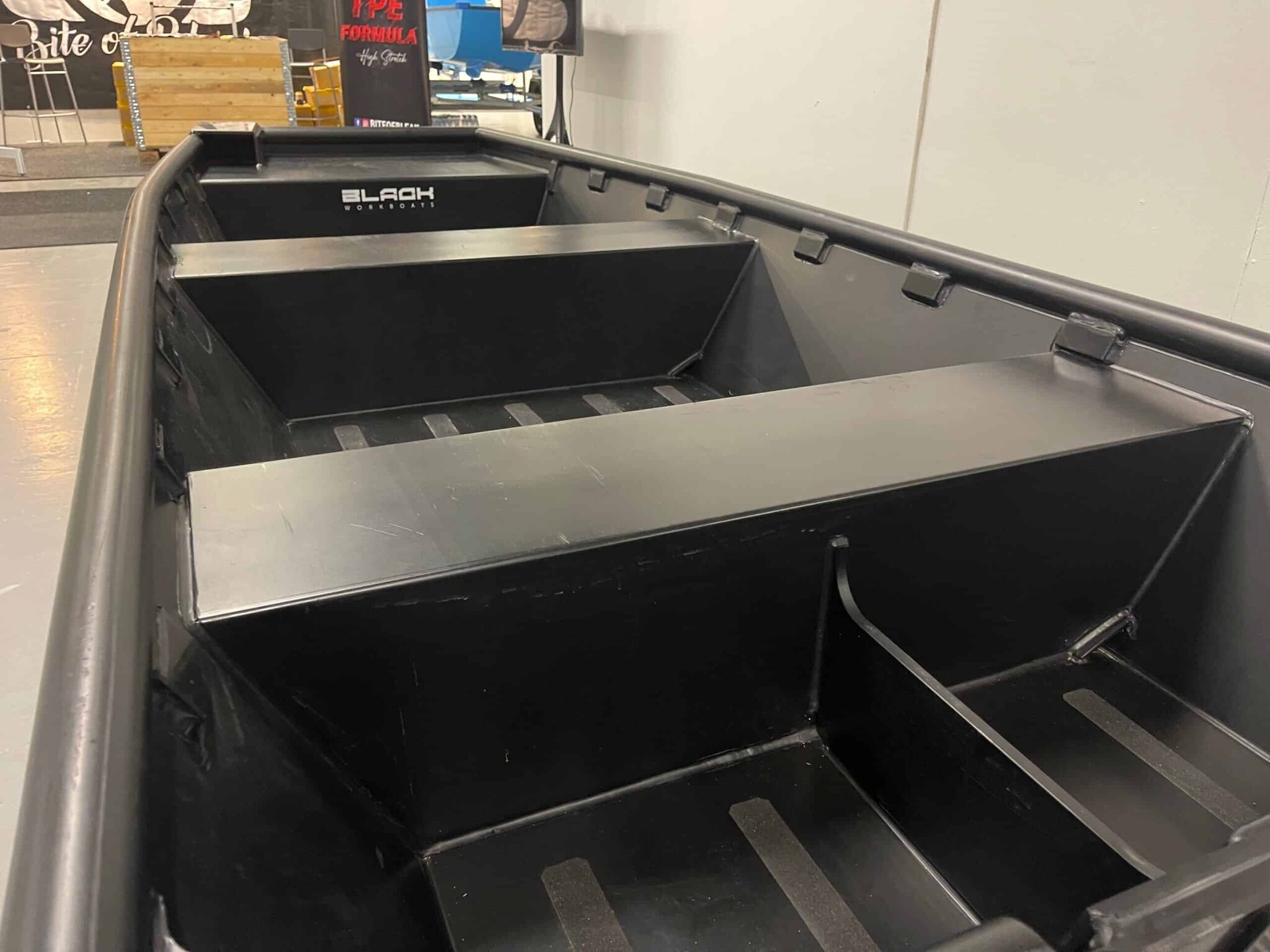 Black Workboats Blackjon 400