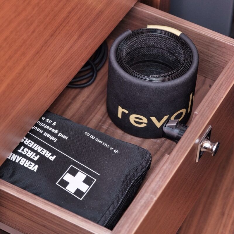 Revolve Oprolbare pikhaak + borstelset