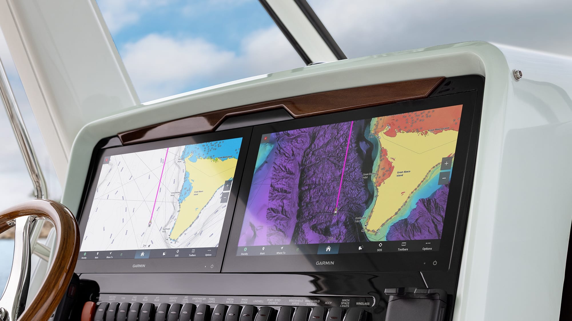 Garmin GPSMAP® 90** serie Premium kaartplotter met wereldwijde basiskaart