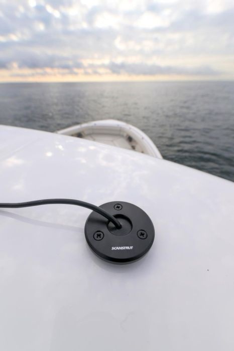 Scanstrut Dekdoorvoer LP kabel 9-14 mm en max connector 30 mm alu zwart