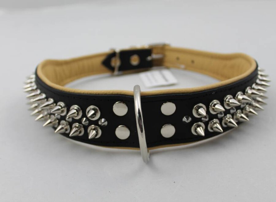 Leren halsband - met spikes - Zwart/Naturel - 51-60 cm x 50 mm