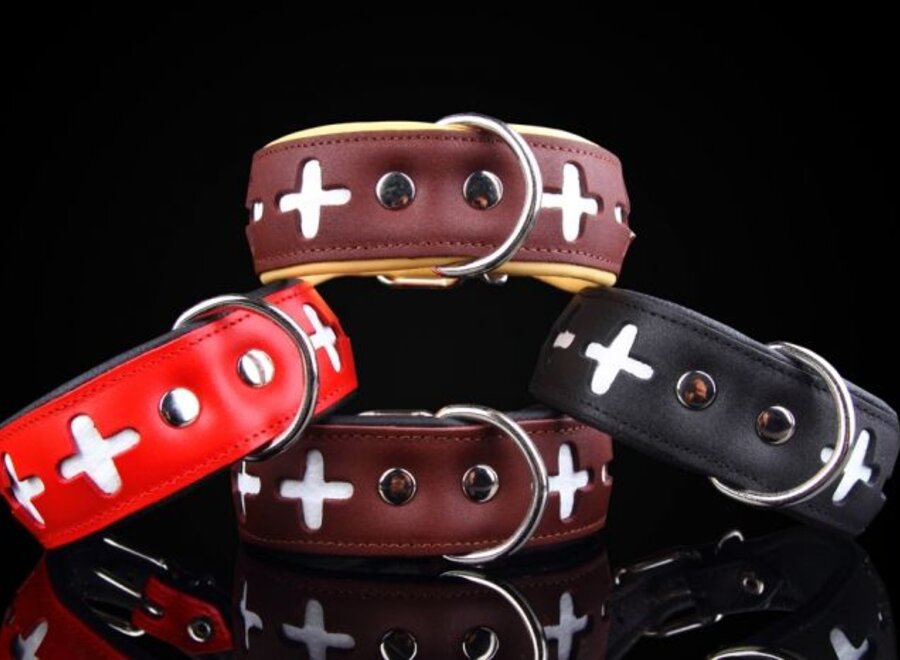 Swiss leather collar