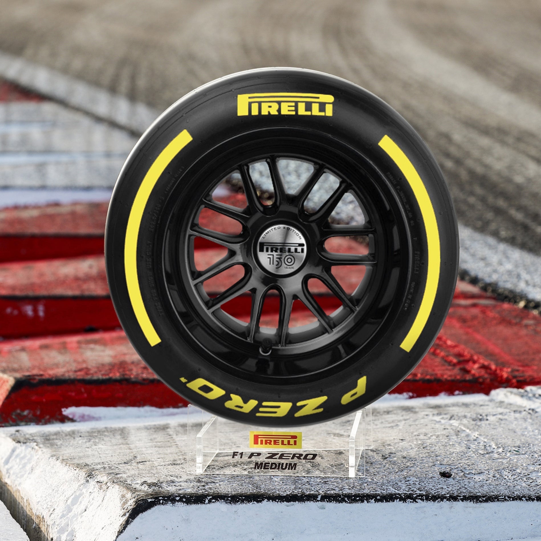 Pirelli Pirelli Wind tunnel Tyre  Yellow Medium 18" Scale 1:2