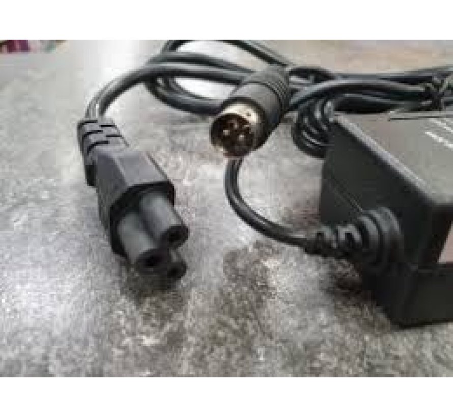 Avtex 220V voeding  met netsnoer - 3 polig - 3.5A