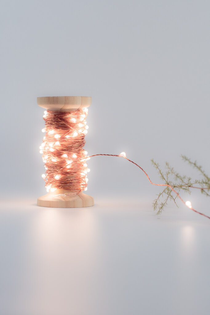 Lichterkette auf der Holzspule