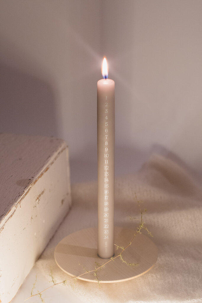 Adventskerze von Ester & Erik – nordisches Licht mit Tradition