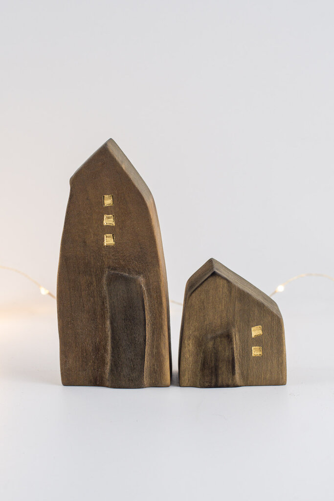 Handgearbeitetes, kleines Holzhaus