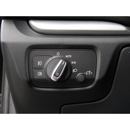 Light switch with AUTO function - Audi A3 8V