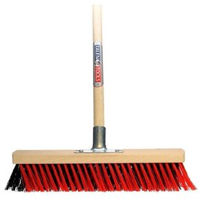 Complete Bezems & Vegers Complete Bezems & Vegers