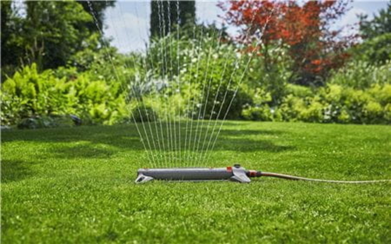 Gardena Zwenksproeier aquazoom m  promo E16 Gardena Zwenksproeier aquazoom m  promo E16