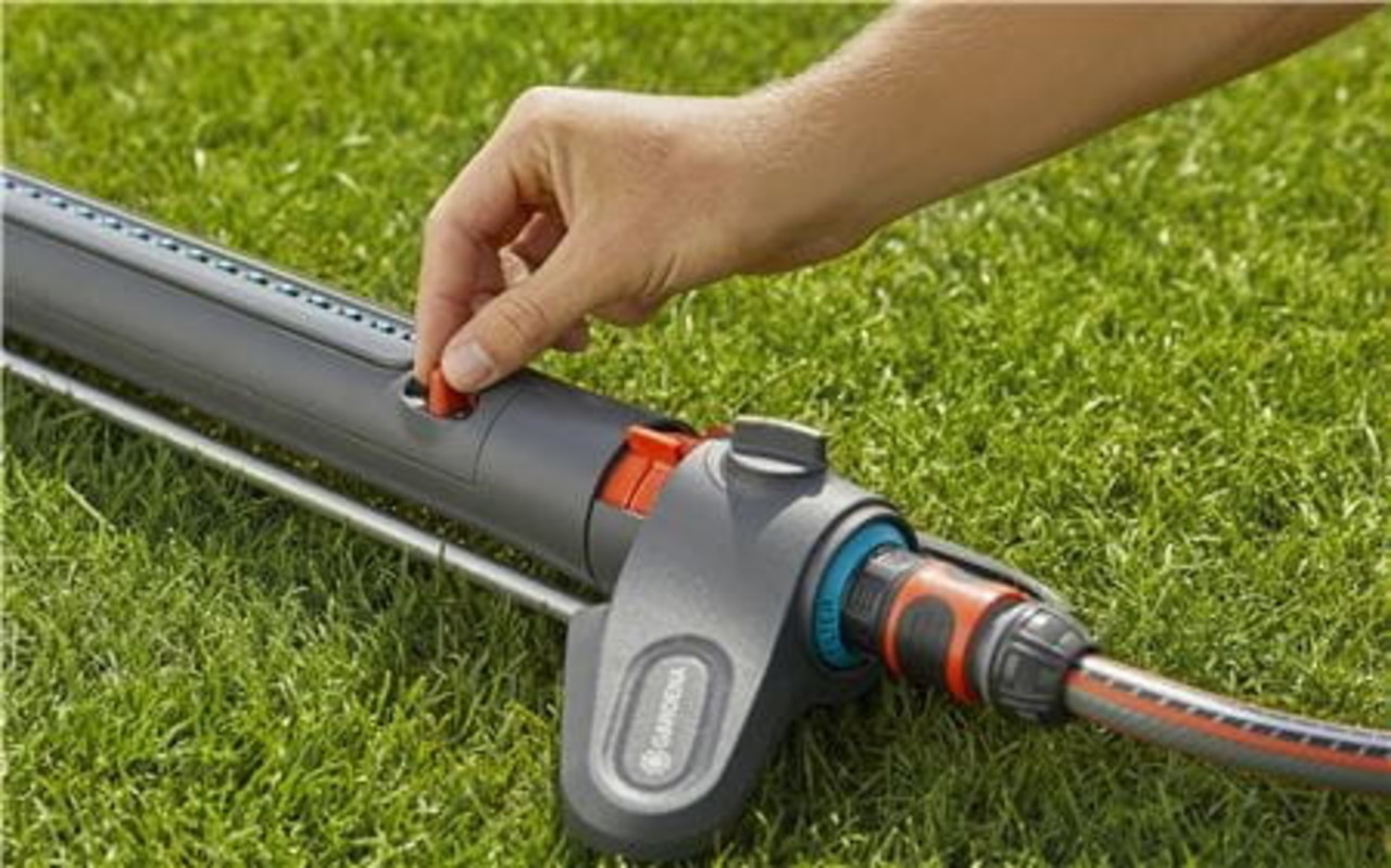 Gardena Zwenksproeier aquazoom m  promo E16 Gardena Zwenksproeier aquazoom m  promo E16