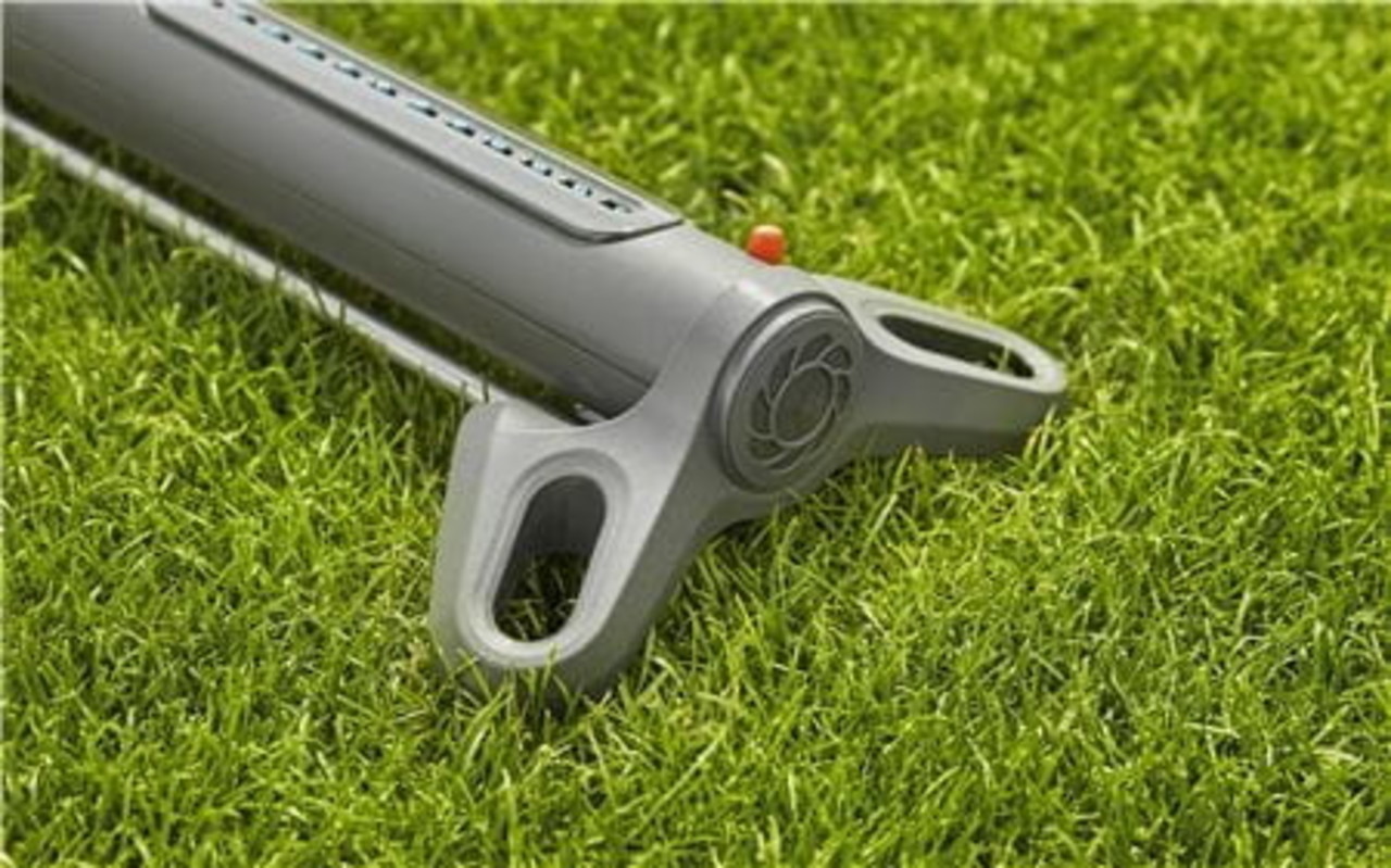 Gardena Zwenksproeier aquazoom m  promo E16 Gardena Zwenksproeier aquazoom m  promo E16