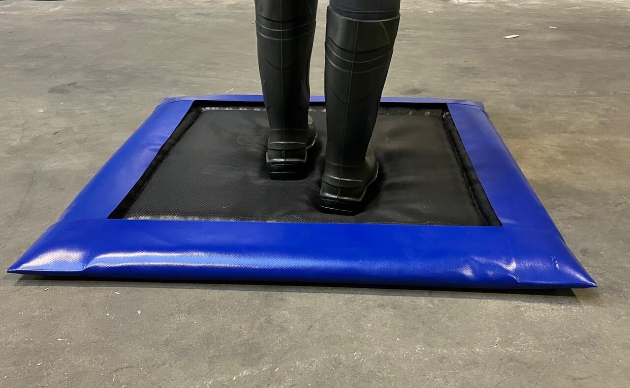 Agriprom Desinfectiemat met opvanghoes 60 x 90 cm Agriprom Desinfectiemat met opvanghoes 60 x 90 cm