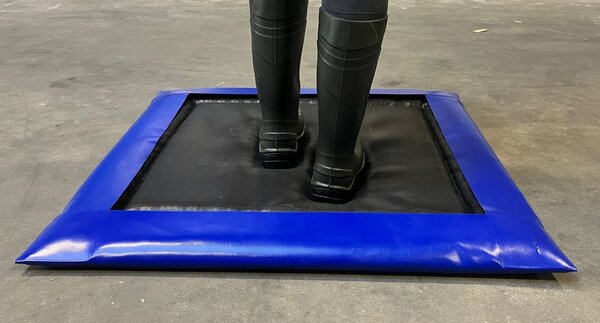 Agriprom Desinfectiemat met opvanghoes 60 x 90 cm Agriprom Desinfectiemat met opvanghoes 60 x 90 cm