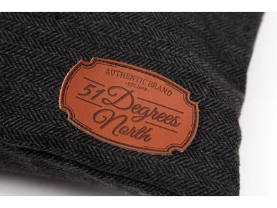 Zacht en warm Hondenkussen met hoes - 51Degrees North Trendy Pillowbag - Bruin of Antraciet in Large of Medium