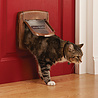 PetSafe PetSafe Staywell® 400 Serie Deluxe Magnetisch kattenluik met magnetische hanger en 4-standenvergrendeling - Voor katten tot 7 kg - Bruin en Wit PetSafe PetSafe Staywell® 400 Serie Deluxe Magnetisch kattenluik met magnetische hanger en 4-standenvergrendeling - Voor katten tot 7 kg - Bruin en Wit