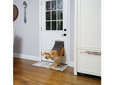 PetSafe Extreem Weer Huisdierluik met drie flappen tegen extreme temperaturen. In Small, Medium of Large.