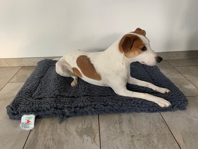 HuggleHounds - Wasbare Fleece Hondenmat van Lamswol voor benches of als los kussen - In Naturel of Grijs - S/M/L/XL/XXL