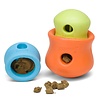 West Paw West Paw Toppl Zogoflex - Uitdagend en sterk speelgoed voor honden - Slowfeeder - Vulbaar met voer of snacks - S / L/ XL West Paw West Paw Toppl Zogoflex - Uitdagend en sterk speelgoed voor honden - Slowfeeder - Vulbaar met voer of snacks - S / L/ XL