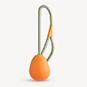 Beco Slinger Pebble - Lichtgewicht bal aan touw voor honden - Ideaal voor apporteren en trekspel - Beco Pets - Oranje of Geel Beco Slinger Pebble - Lichtgewicht bal aan touw voor honden - Ideaal voor apporteren en trekspel - Beco Pets - Oranje of Geel