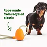 Beco Slinger Pebble - Lichtgewicht bal aan touw voor honden - Ideaal voor apporteren en trekspel - Beco Pets - Oranje of Geel Beco Slinger Pebble - Lichtgewicht bal aan touw voor honden - Ideaal voor apporteren en trekspel - Beco Pets - Oranje of Geel