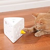 PetSafe Petsafe Cheese™ - Uitdagend & Bewegend Speelgoed voor Katten - Stimuleert het jachtinstinct - Automatische modus PetSafe Petsafe Cheese™ - Uitdagend & Bewegend Speelgoed voor Katten - Stimuleert het jachtinstinct - Automatische modus
