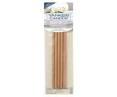 Yankee Candle Fluffy Towels Pre-Fragranced Reed Diffuser Refill