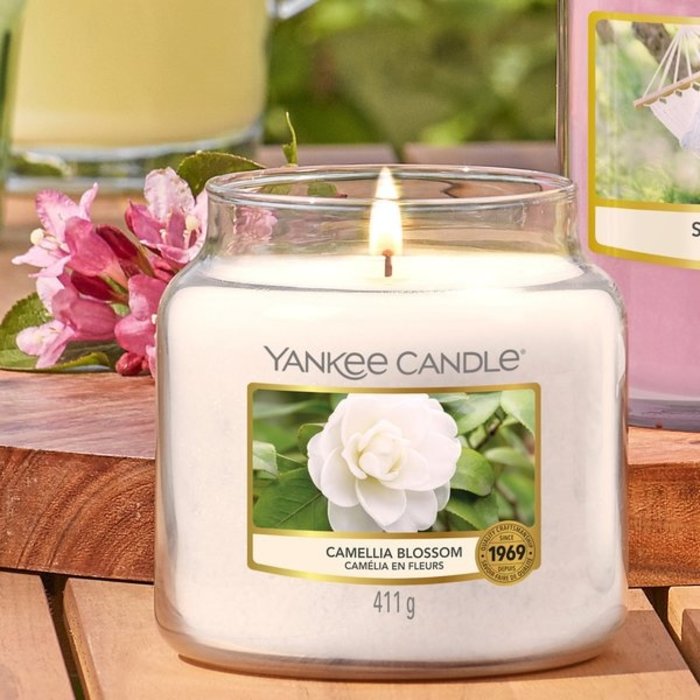 Yankee Candle Yankee Candle Camellia Blossom Medium Jar
