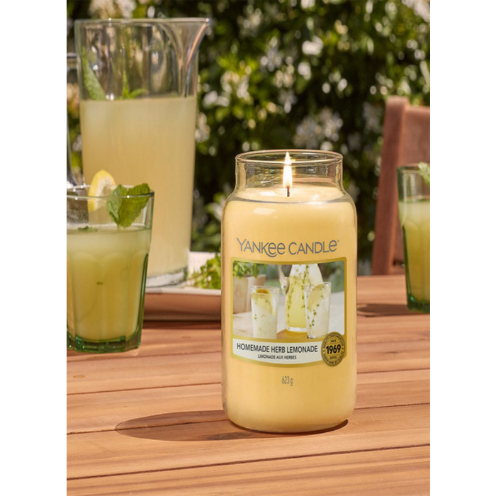 Yankee Candle Yankee Candle Homemade Herb Lemonade Medium Jar