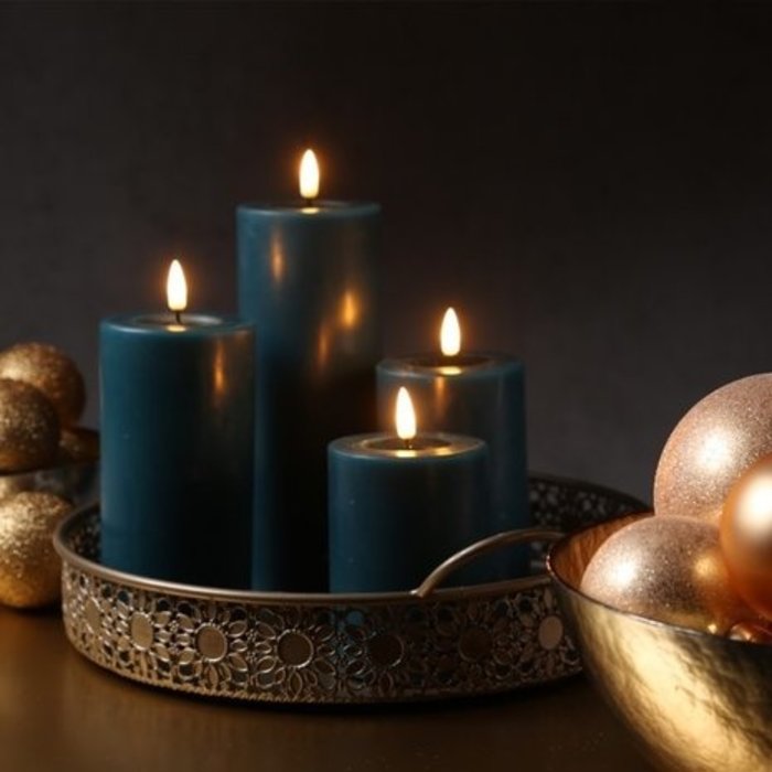 Deluxe Homeart Deluxe Homeart Led Kaars Dark Green Real Flame Diner Candle 2,2 x 15 cm