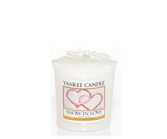 Yankee Candle Snow In Love Votive
