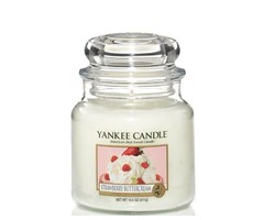 Yankee Candle Strawberry Buttercream Medium Jar