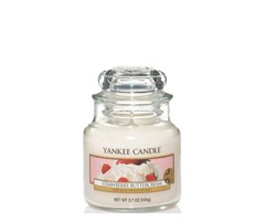 Yankee Candle Strawberry Buttercream Small Jar