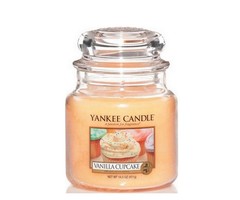 Yankee Candle Vanilla Cupcake Medium Jar