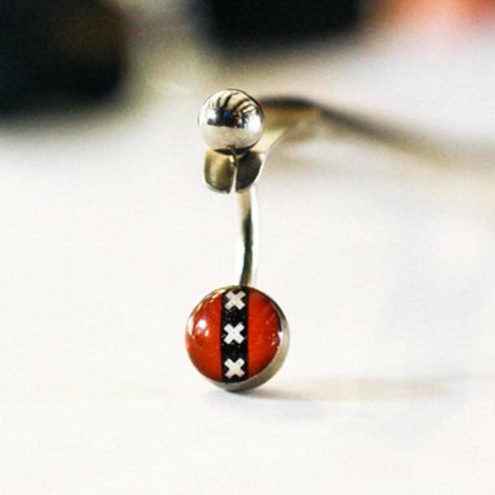 Navel Piercing - Amsterdams Wapen