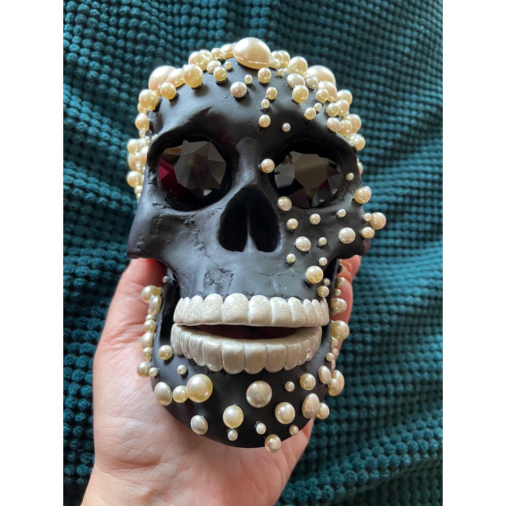 Premium Pearl Skull