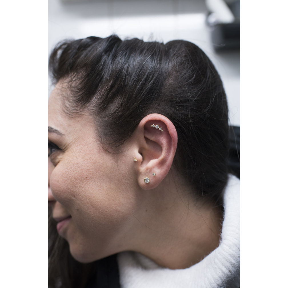 Chic and Eye-Catching Barbell for Ear Piercings - Premium Zirconia