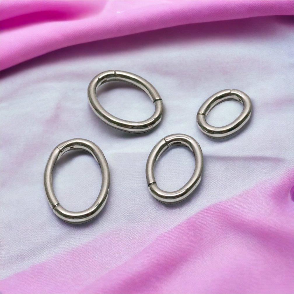 Titanium Seamless Click Ring - Oval